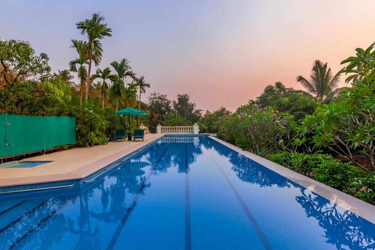 Stayvista'S Casa Palmera - Pet-Friendly Villa With Pool, Garden With Gazebo, And Indoor & Outdoor Games Алибаг Экстерьер фото