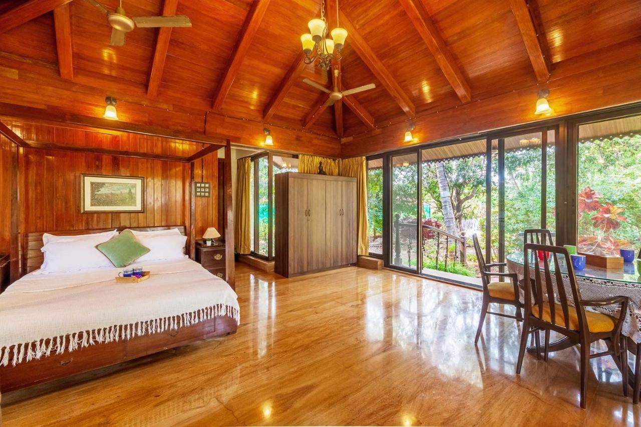 Stayvista'S Casa Palmera - Pet-Friendly Villa With Pool, Garden With Gazebo, And Indoor & Outdoor Games Алибаг Экстерьер фото