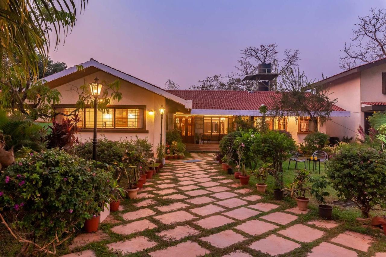 Stayvista'S Casa Palmera - Pet-Friendly Villa With Pool, Garden With Gazebo, And Indoor & Outdoor Games Алибаг Экстерьер фото